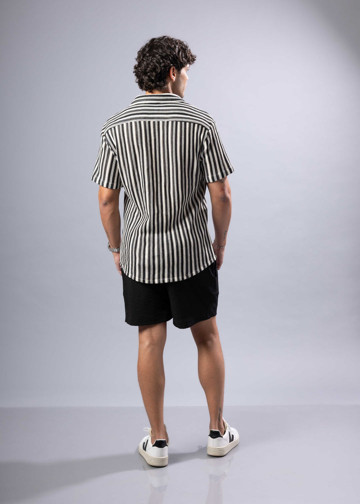 Men’s Modern Fit Striped Short Sleeve Shirt