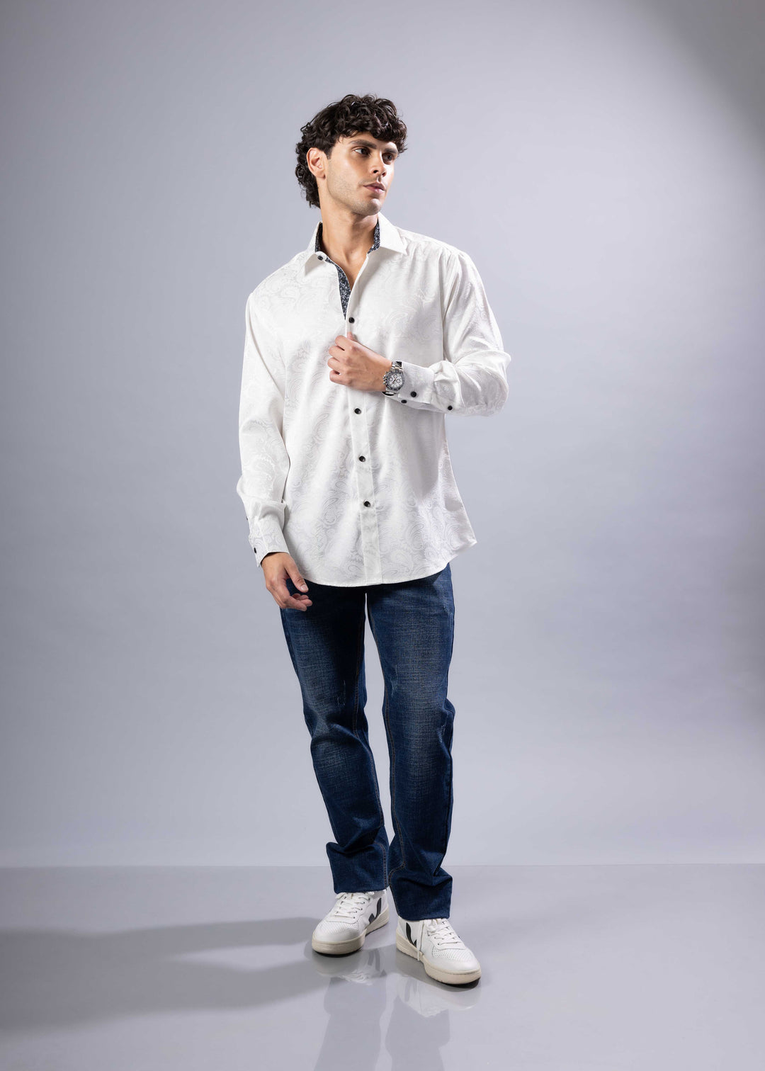 Elevated Jacquard Button-Up Shirt with Contrast Cuffs – Modern Fit