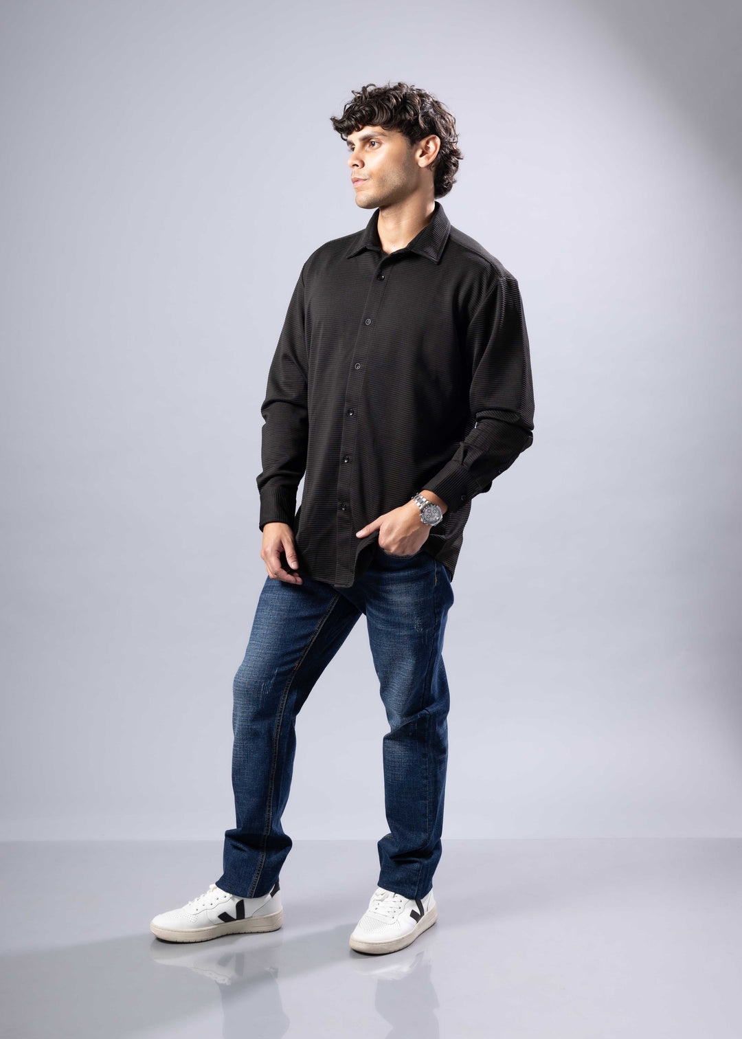 Modern Fit Textured Long Sleeve Button-Up Shirt