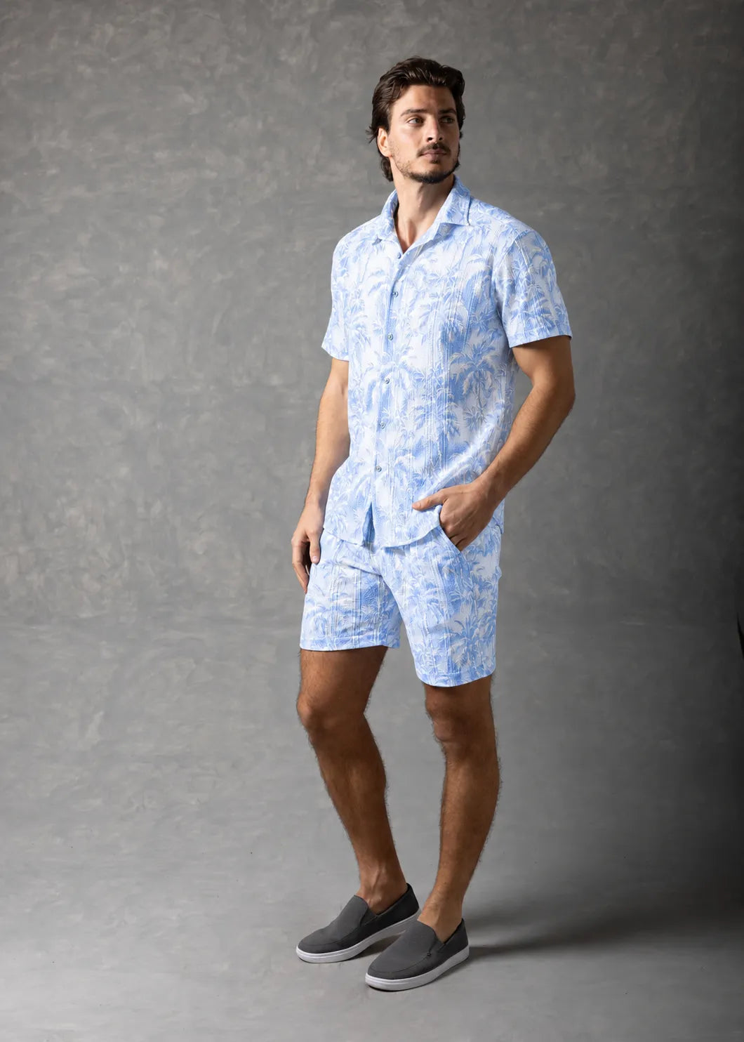 Coastal Palm Print Textured Knit Short Sleeve Button-Up Shirt