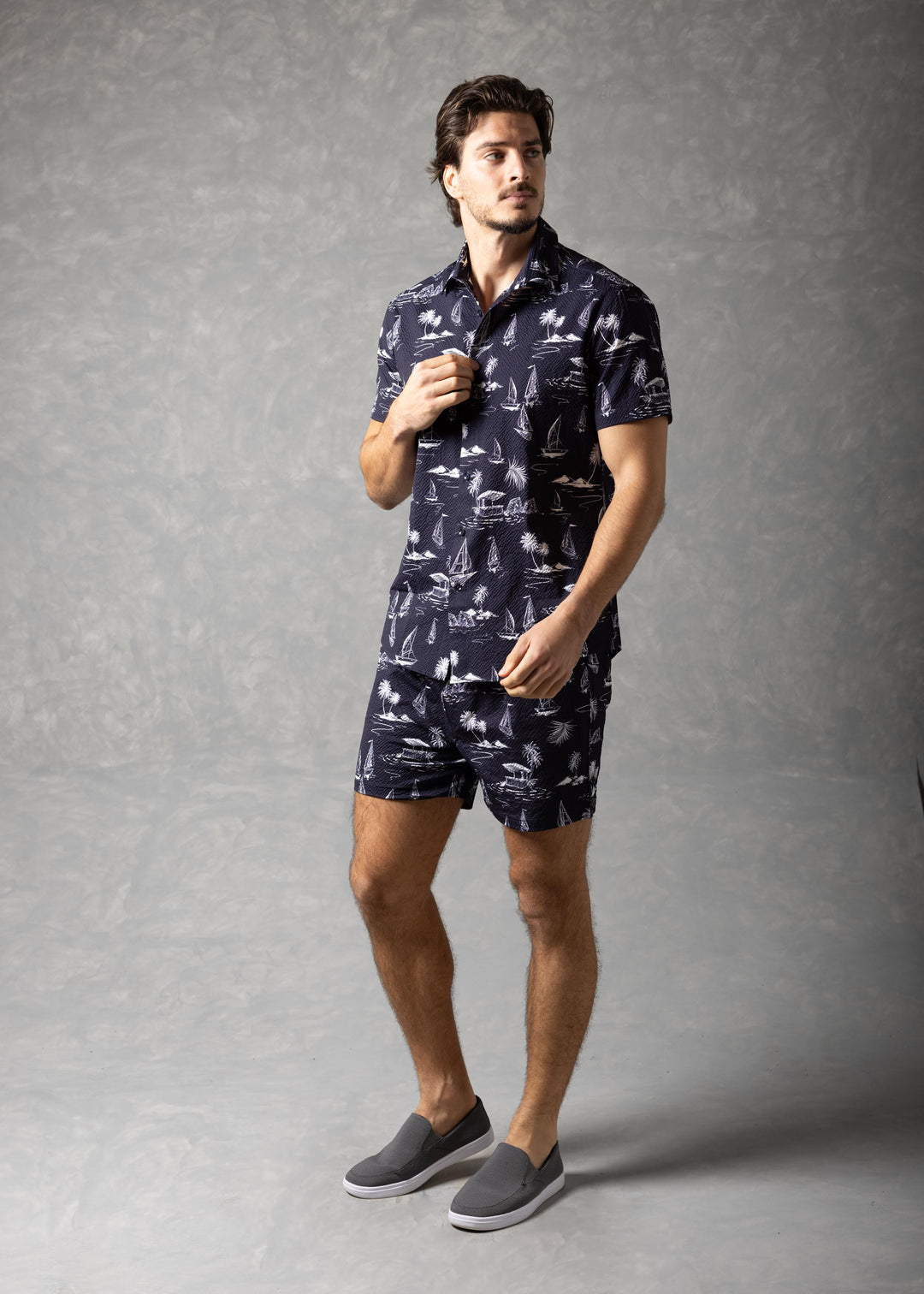 Jet Setting Shirt – Island Print Popcorn Textured Short Sleeve Button-Up