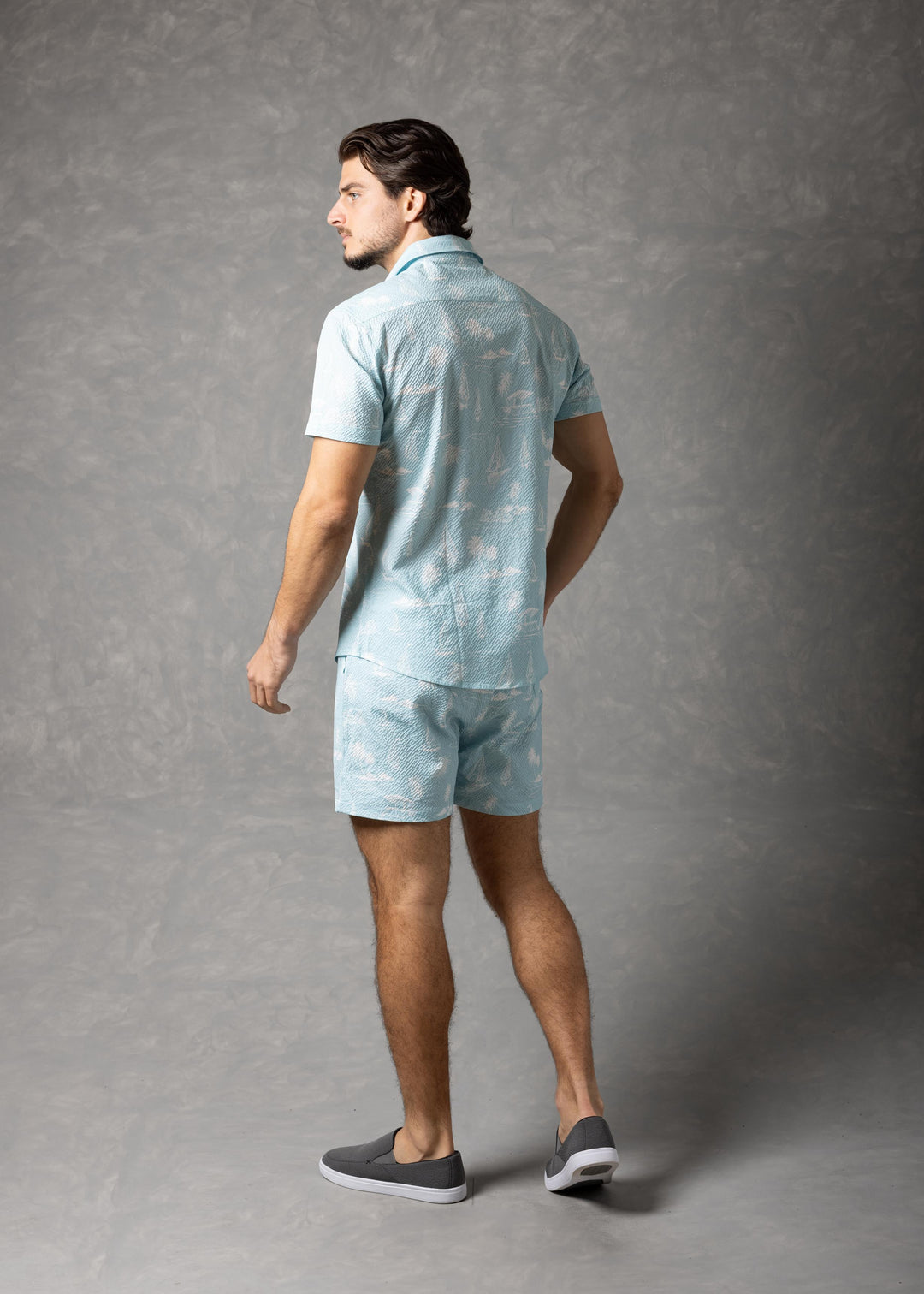 Jet Setting Shirt – Island Print Popcorn Textured Short Sleeve Button-Up