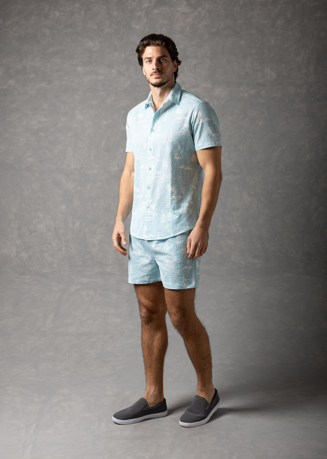 Jet Setting Shirt – Island Print Popcorn Textured Short Sleeve Button-Up