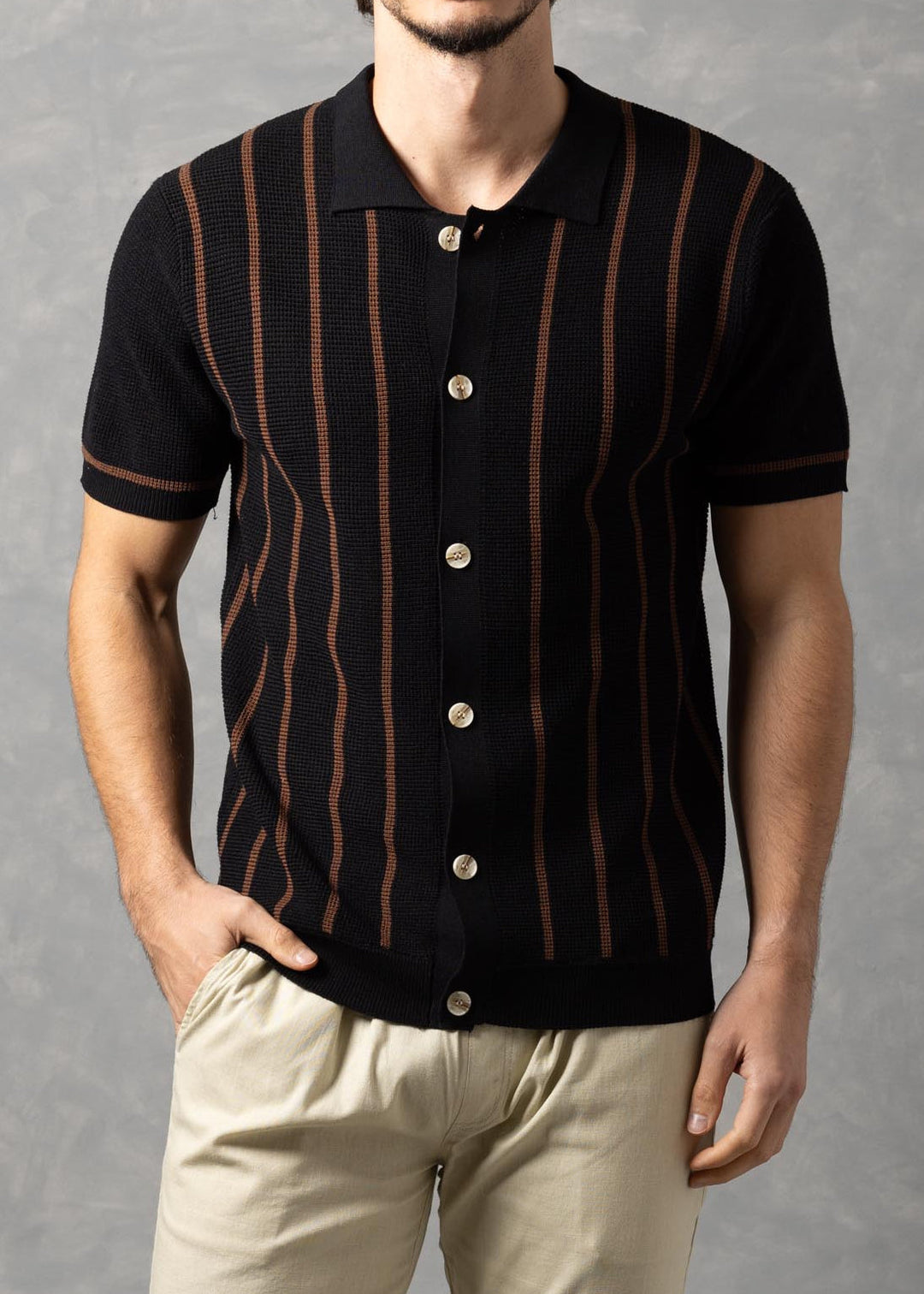 Capri Lines – Vertical Stripe Knit Short Sleeve Button-Up